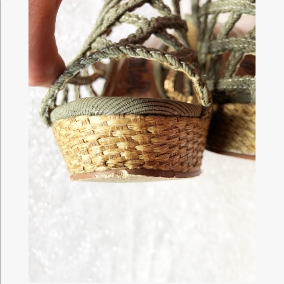 Olive Wedges - Picture 6 of 7